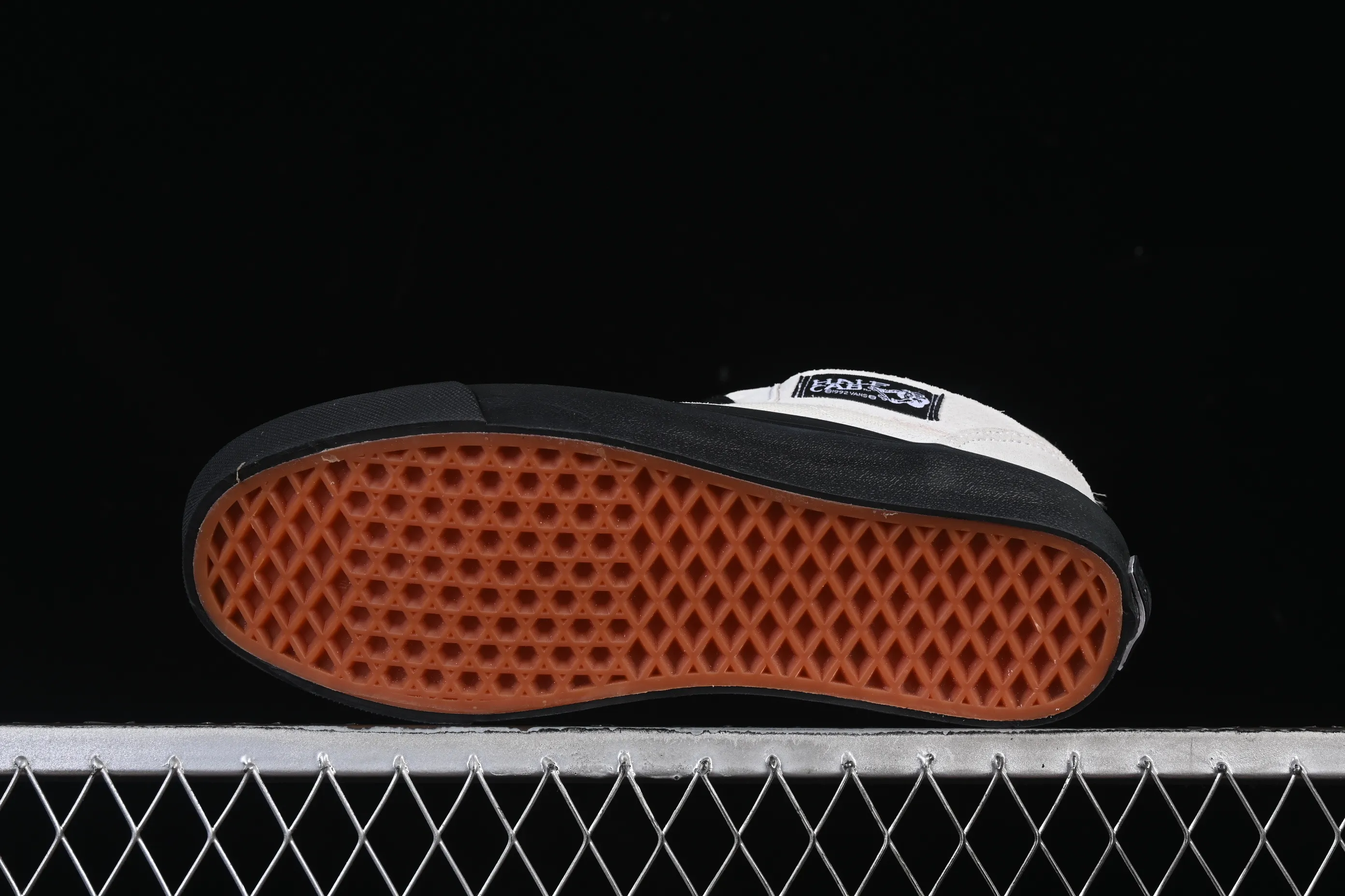 All categories Vans Vans series Vans Mid Vans China Vans Half Cab 33 Vans official retro casual simple versatile skateboard shoes VN000CXJYB2